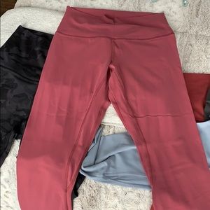 Not too much pilling by inner thighsRose color 25”